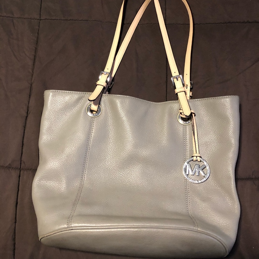 Michale Kors Purse